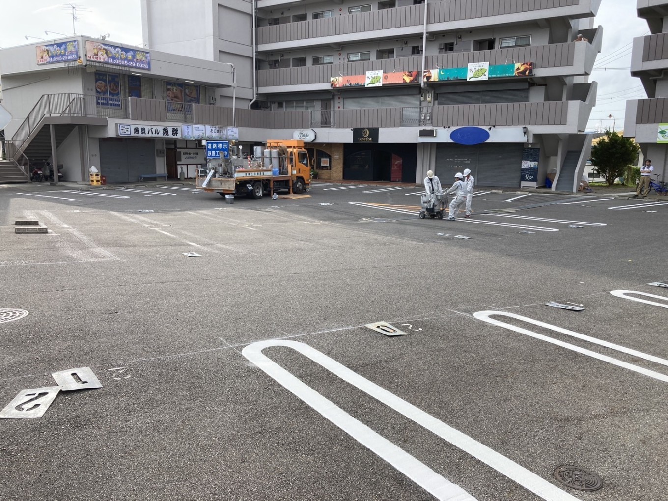 駐車場ライン引き